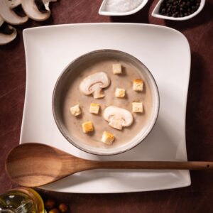 Velouté des sous-bois au Riesling et croûtons